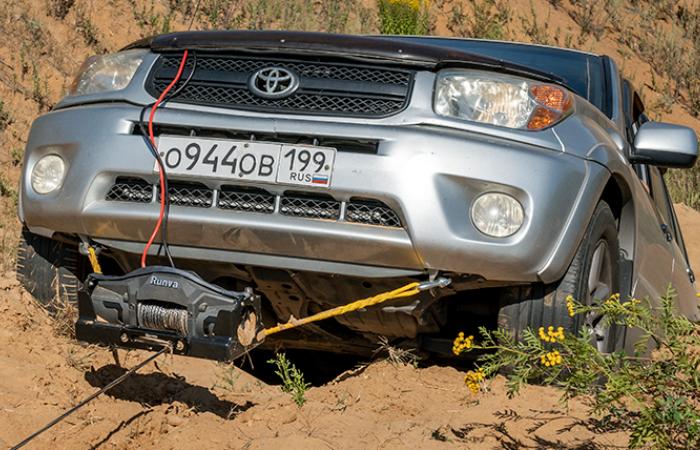 Мала, но сильна: тест переносной лебедки Runva EWV6000 Мала, но сильна: тест переносной лебедки Runva EWV6000